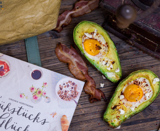 Frühstücksglück: Gebratene Eier in Avocado