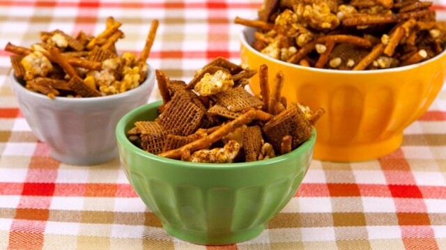 Honey Apple Snack Mix
	            
woven wheat square cereal
rice cakes
pretzel sticks
each unsalted peanuts and pecan pieces
packed brown sugar
garlic powder
chili powder
pinch salt
unsweetened applesauce
butter
liquid honey
