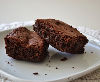 Schokoladenbomben-Brownies mit Cranberrys nach Jamie Oliver
