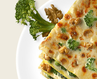 Lasagne med gorgonzola, broccoli och nötter