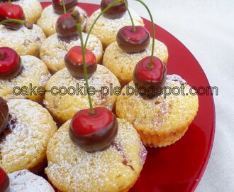 Muffini s ricottom, trešnjama i kokosom + sirup od trešanja