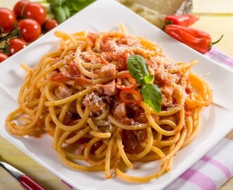Bucatini all’amatriciana: il simbolo della tradizione culinaria italiana