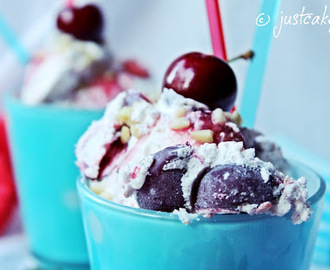 Sladoled od slatkog vrhnja i trešanja -300. post na blogu! :)