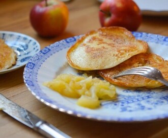 Aus Oma Liesels Küche: Schnelle Apfel-Quark-Pfannkuchen mit Zimt, Zucker und Apfelkompott