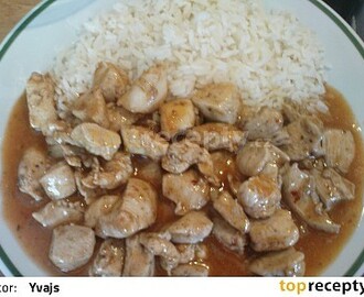 Čína z kuřecího masa s rýží