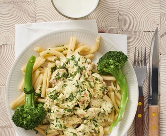 Pasta pesto med kyckling och broccoli