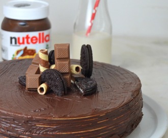 Tarta de Nutella y obleas ¡La tarta de chocolate más fácil del mundo!