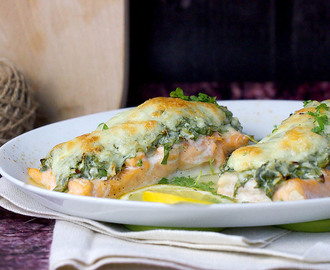 Łosoś zapiekany ze szpinakiem i mozzarellą / Salmon baked with spinach and mozzarella