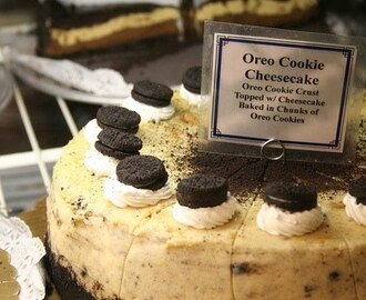 Oreo Cookie Cheesecake