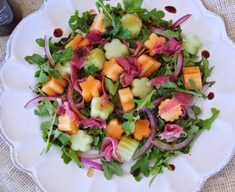 Melon and Prosciutto Arugula Salad with Strawberry Balsamic Vinegar #SundaySupper