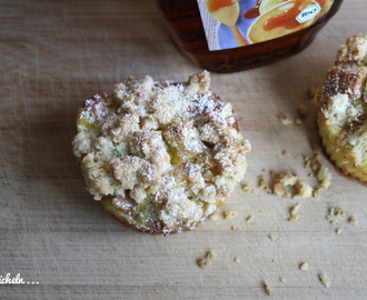 Langschläferfrühstück: French-Toast-Muffins mit Mandel-Crumbles
