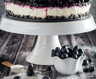 No Bake Cheesecake with Blueberry Topping