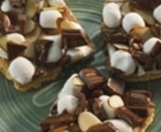 S'mores Toffee Almond Bars Recipe