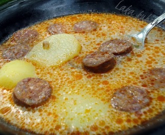 Juha s krumpirom i kobasicom :: Croatian potato and sausage soup