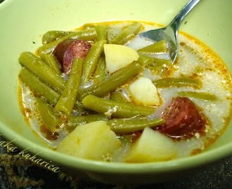 Varivo s mahunama, krumpirom i dimljenom kobasicom :: Green string beans with potatoes and smoked sausage