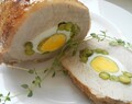 Faszerowany schab jajkiem i zielonym groszkiem