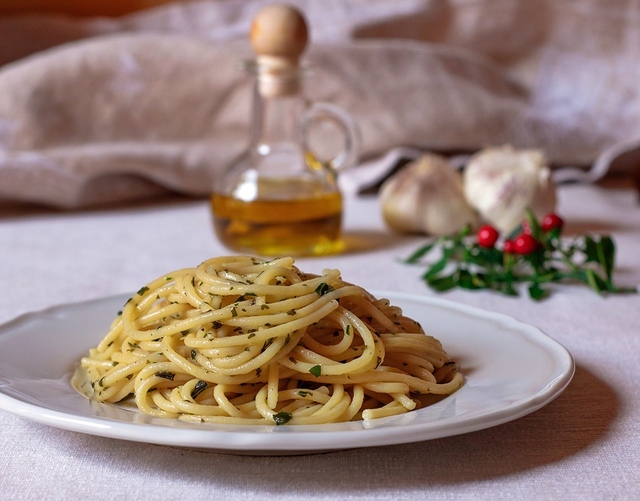 Spaghetti aglio olio e peperoncino – Ricetta originale