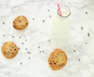 Cookies al latte condensato e gocce di cioccolato