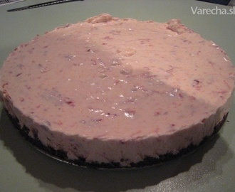 Strawberry cheesecake alebo tvarohovo-jahodový nepečený koláč