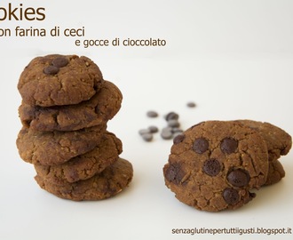 Cookies con farina di ceci e gocce di cioccolato senza glutine