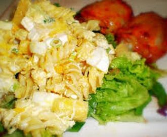 Salata sa tjesteninom i jajima