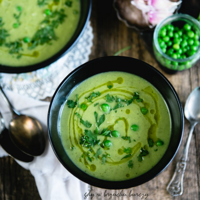 Zupa szparagowa z zielonym groszkiem i fenkułem