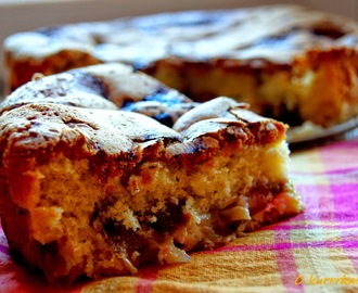 Facet w kuchni: Ciasto z jabłkami i rabarbarem na oleju