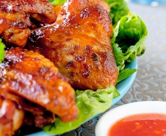 Hot wingsy - pikantne, pieczone skrzydełka z kurczaka