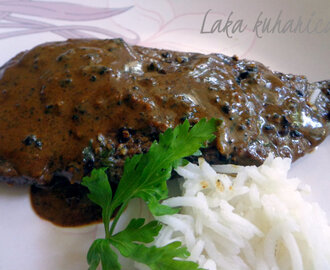 Odresci s umakom od crnog papra :: Steak with black pepper sauce