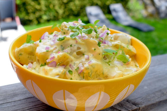 Potetsalat - deilig tilbehør til sommermaten
