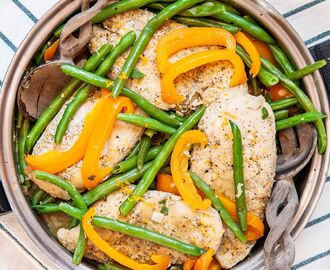Chinese 5-Spice Skillet Chicken with Green Beans and Peppers