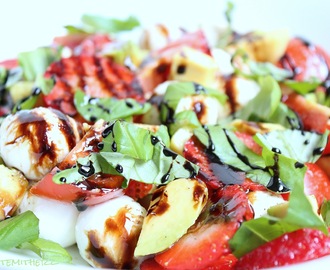 Caprese Salat - mit Erdbeeren und Avocado ♡