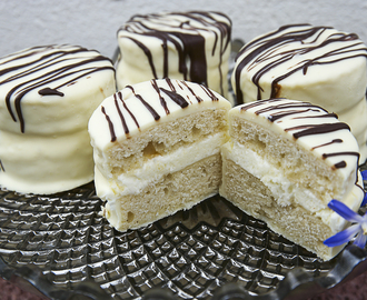 Mini Zebra tårtor med marshmallow fluff fyllning! *mums*