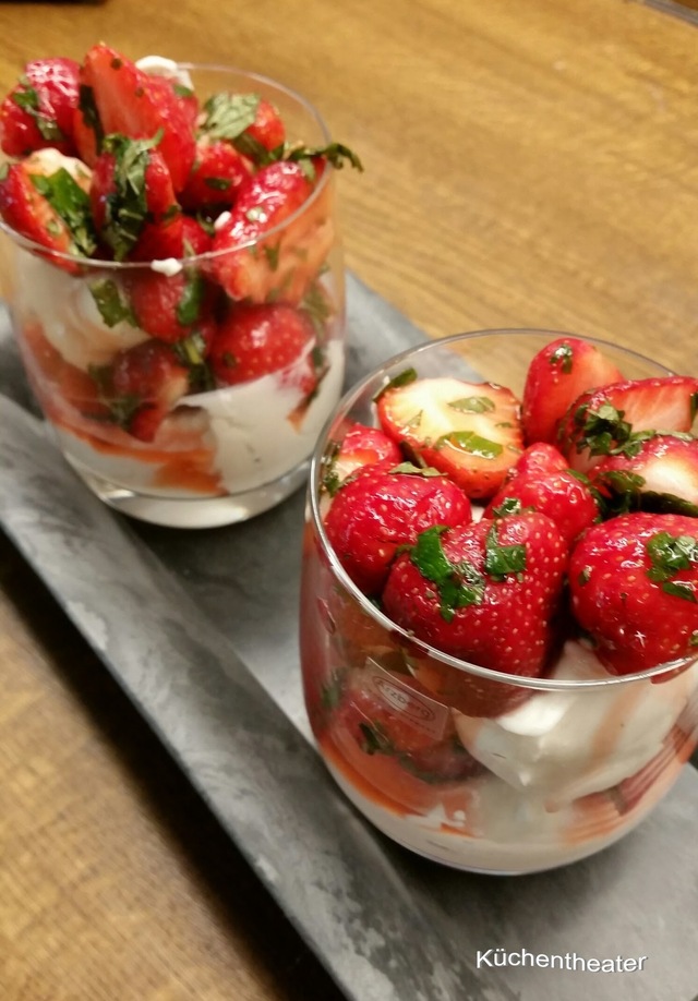 Marinierte Erdbeeren mit Mascarponecreme