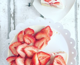 Summer Strawberry Yogurt Cake * Sommer Erdbeeren-Joghurt Torte