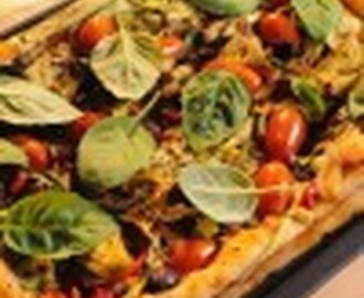 Tray Bake Vegetarian Pizza