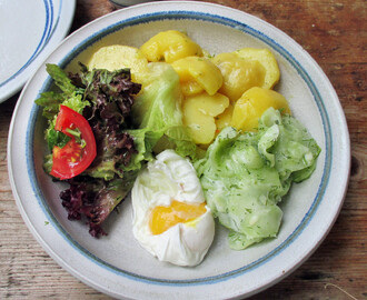 Kartoffelsalat,pochiertes Ei,Salate,vegetarisch