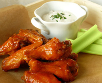 Spicy Chicken Wings With Blue Cheese Dip Recipe