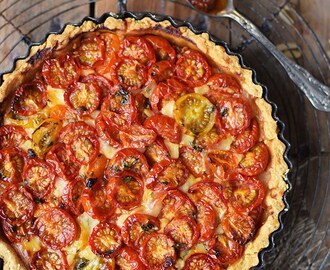 Tomaten Parmesan Tarte: Herzhafter Sommergenuss