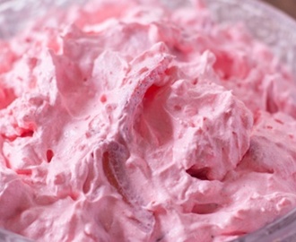 This Cheesecake Fluff Is Almost Too Purty To Eat…Almost