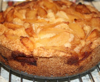 Mom's Apple Cake