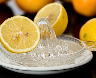 Limón contra el vientre hinchado