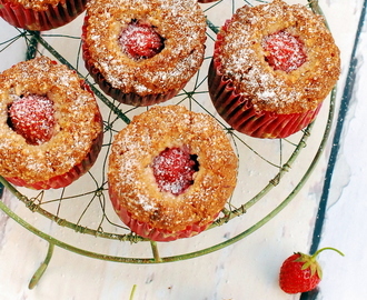 Muffinki wegańskie z truskawkami / Vegan muffins with strawberries