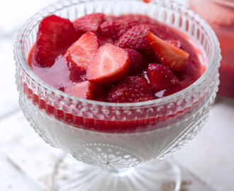 Nachtisch zum #TwitterKocht: Yogurtmousse mit Erdbeeren
