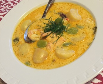 Ljuvlig fisksoppa med spenat, bondbönor, färskpotatis, lax och torsk