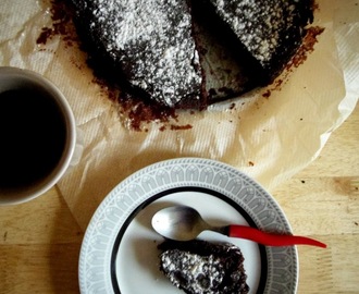 Kladdkaka, czyli szwedzkie ciasto czekoladowe/Kladdkaka or the Swedish chocolate cake