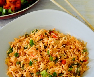 How to make Schezwan Sauce | Schezwan Vegetable Fried Rice Recipe  | Indo-Chinese Recipes