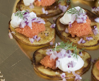 Potatisflarn med löjrom och crème fraîche
