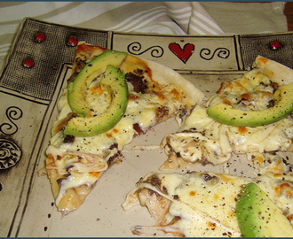 Biltong and avo pizza