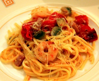 SAWCLicious Recipe: Spaghetti with Oven-Roasted Grape Tomatoes, Ricotta Cheese, Spam, Bottom Mushrooms, & Shrimps